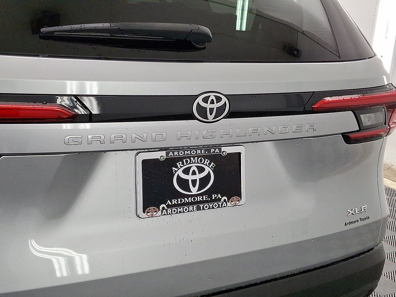 Certified 2024 Toyota Grand Highlander AWD image 16