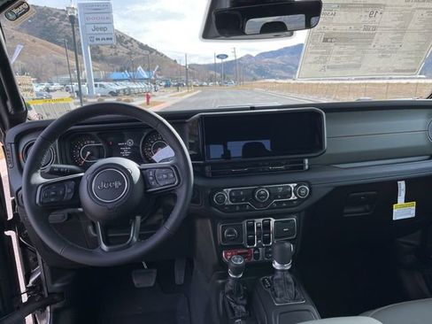 New 2026 Jeep Gladiator Mojave image 19