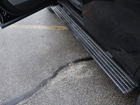 Used 2022 Chevrolet Tahoe High Country image 7