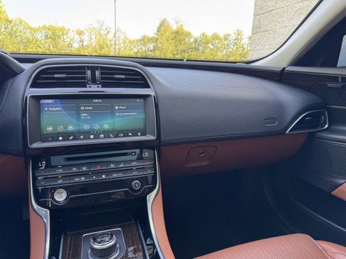 Used 2018 Jaguar XE Portfolio AWD/4WD image 34