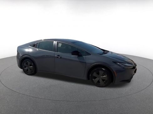 Used 2024 Toyota Prius LE FWD image 2