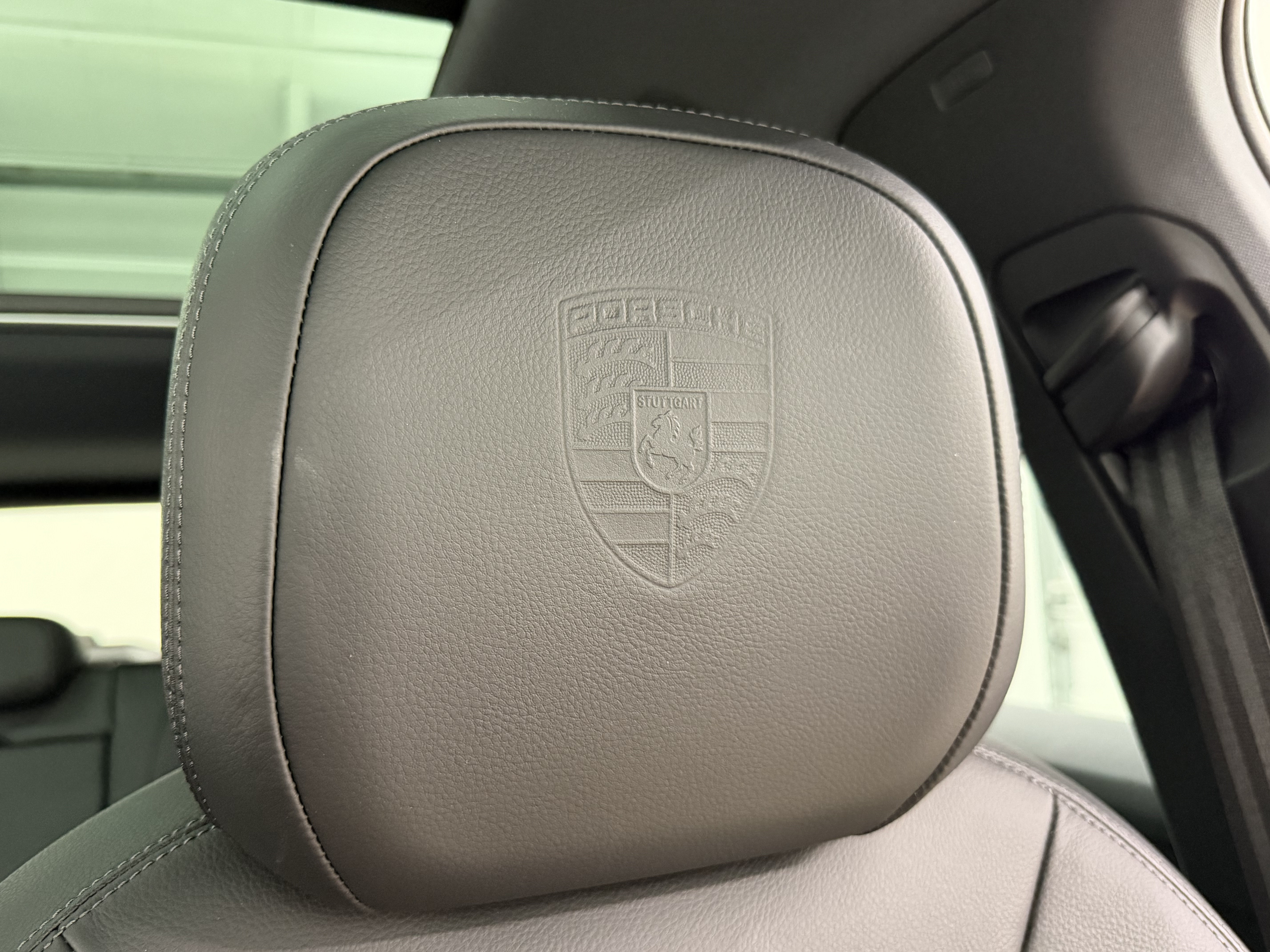 Certified 2024 Porsche Cayenne AWD/4WD image 35