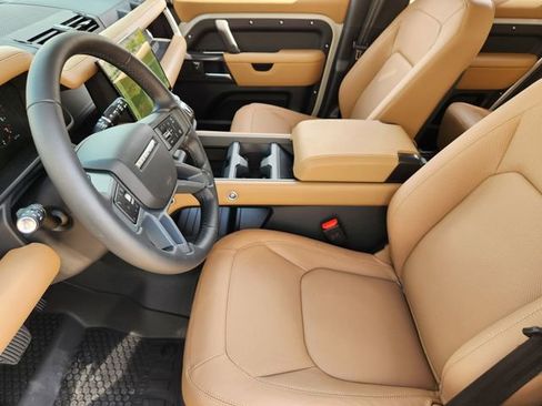 New 2026 Land Rover Defender 110 X-Dynamic SE AWD/4WD image 9