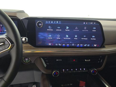 Used 2026 Chevrolet Tahoe High Country AWD/4WD image 13
