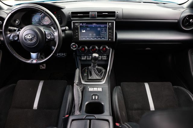 Used 2022 Toyota GR86 Premium RWD image 2