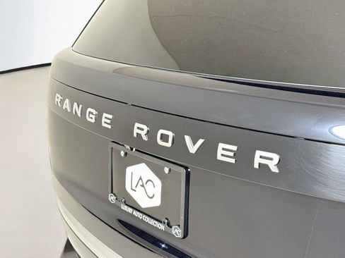 Used 2024 Land Rover Range Rover Autobiography AWD/4WD image 39