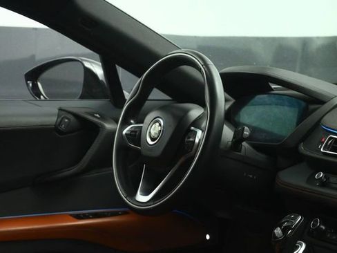 Used 2019 BMW i8 Coupe AWD/4WD image 35