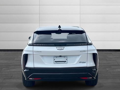 Used 2025 Cadillac Lyriq Sport AWD/4WD image 4