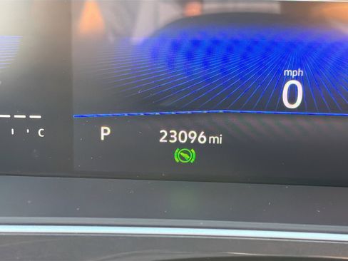 Used 2023 Volkswagen Tiguan SE R-Line image 41