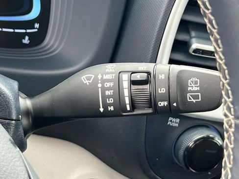 Certified 2023 Hyundai Venue Limited image 21