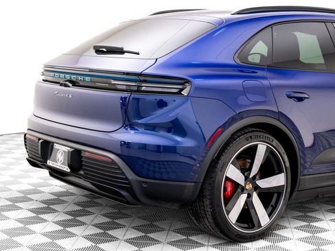 Certified 2025 Porsche Macan 4S Electric image 35