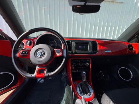 Used 2019 Volkswagen Beetle 2.0T SE w/ SE Premium Package FWD image 6