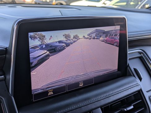 Used 2021 Chevrolet Tahoe Z71 image 26