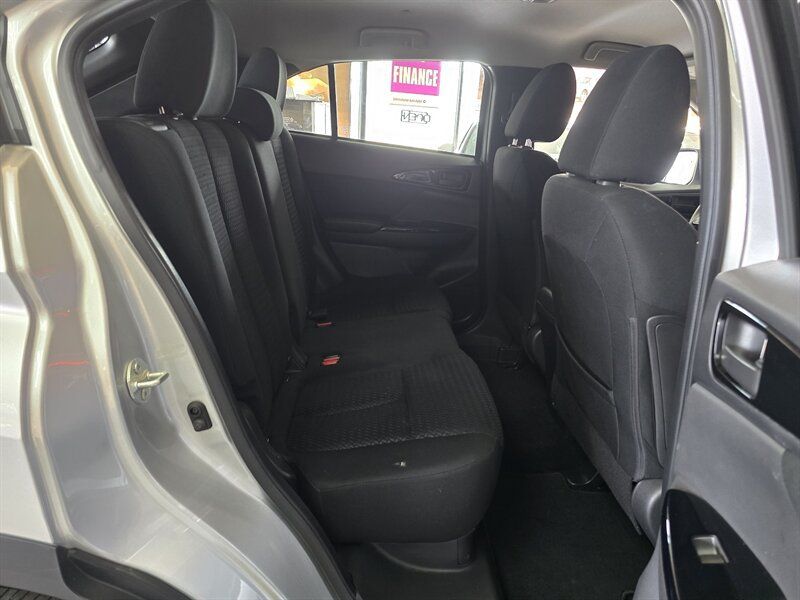 Used 2024 Mitsubishi Eclipse Cross LE AWD/4WD image 16
