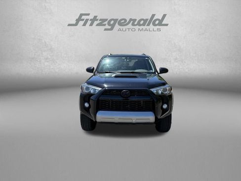 Used 2018 Toyota 4Runner TRD Off-Road w/ TRD Performance Package AWD/4WD image 2