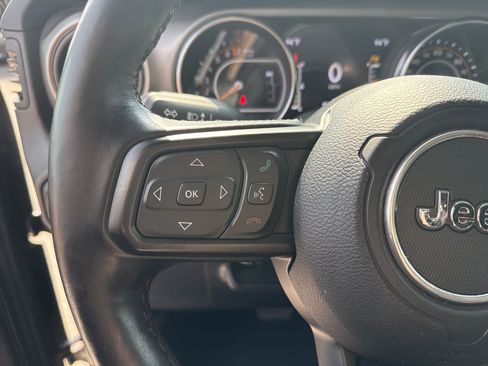 Used 2020 Jeep Wrangler Sport AWD/4WD image 22