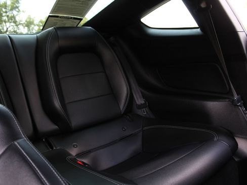 Used 2022 Ford Mustang GT Premium RWD image 15