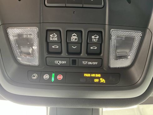 Certified 2023 Chevrolet Traverse Premier w/ LPO, Cargo Package AWD/4WD image 30