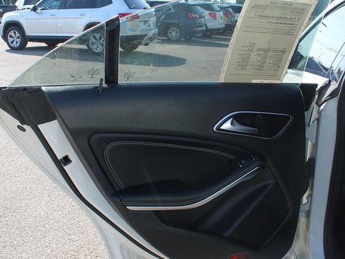 Used 2018 Mercedes-Benz CLA 250 4MATIC image 16