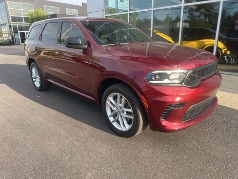 Used 2023 Dodge Durango GT RWD image 4