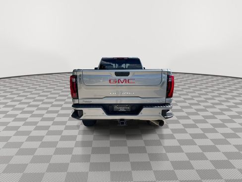 Used 2025 GMC Sierra 3500 Denali w/ Denali Reserve Package AWD/4WD image 10