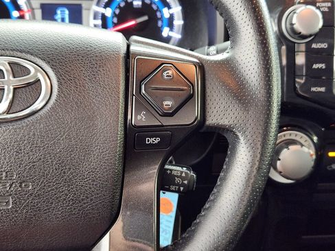 Used 2018 Toyota 4Runner TRD Off-Road Premium AWD/4WD image 19