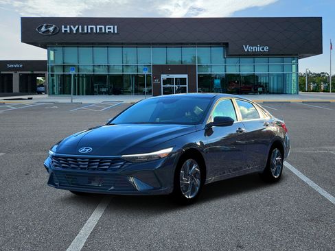 New 2026 Hyundai Elantra SEL Sport FWD image 1