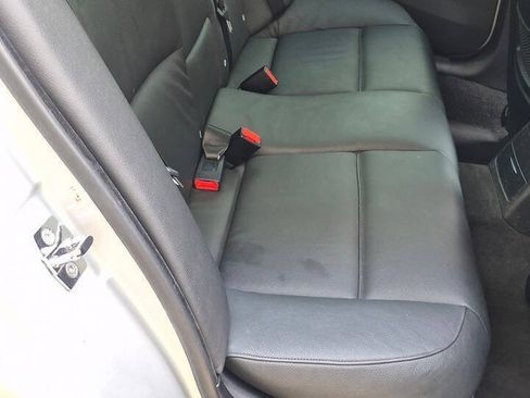 Used 2006 BMW 325i Sedan RWD image 51