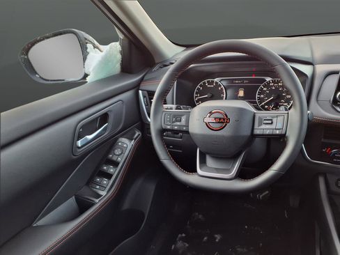 New 2026 Nissan Rogue SV AWD/4WD image 19
