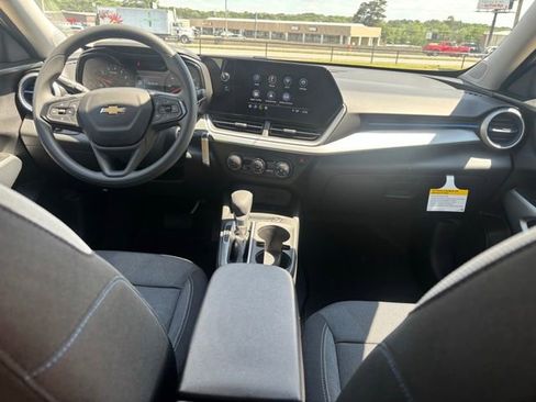 New 2026 Chevrolet Trax LS w/ Driver Confidence Package FWD image 13