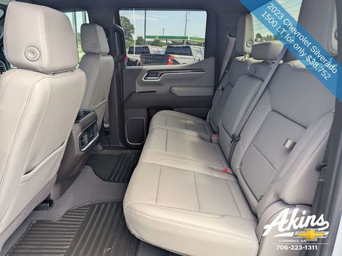 Used 2023 Chevrolet Silverado 1500 LT AWD/4WD image 13