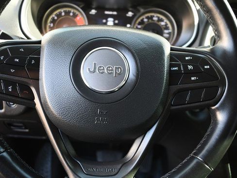 Used 2021 Jeep Cherokee Trailhawk w/ Comfort/Convenience Group image 30