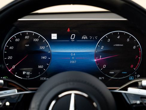 Used 2024 Mercedes-Benz S 580 4MATIC Sedan image 35
