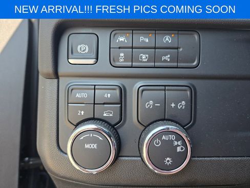 Used 2025 Chevrolet Tahoe LT AWD/4WD image 11