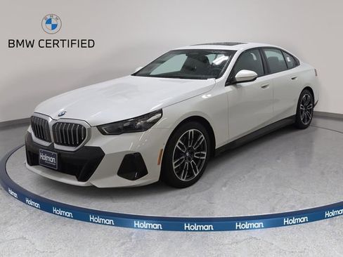 Certified 2026 BMW 530i xDrive w/ M Sport Package AWD/4WD image 1