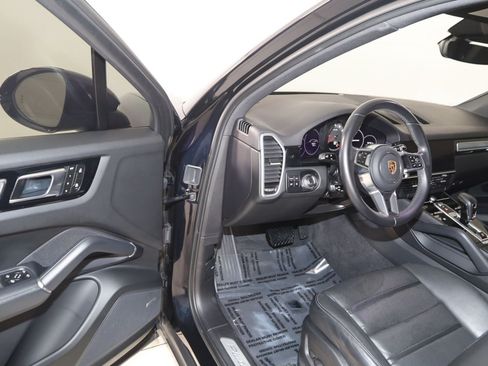 Used 2023 Porsche Cayenne Platinum Edition AWD/4WD image 55