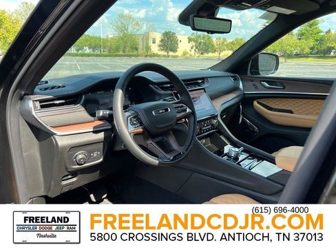 New 2025 Jeep Grand Cherokee L Summit w/ Advanced Protech Group IV image 24