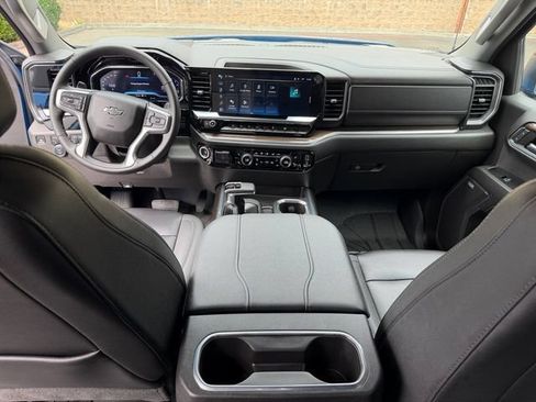 Used 2024 Chevrolet Silverado 1500 RST AWD/4WD image 15