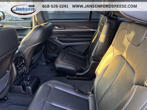 Used 2025 Jeep Grand Cherokee L Limited w/ Black Appearance Package AWD/4WD image 28