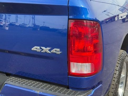 Certified 2017 RAM 1500 Express AWD/4WD image 7