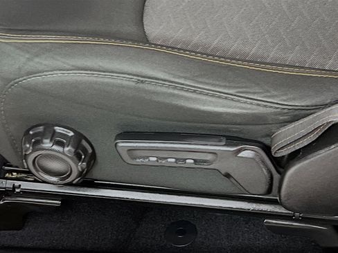 Used 2022 Jeep Gladiator Mojave image 16