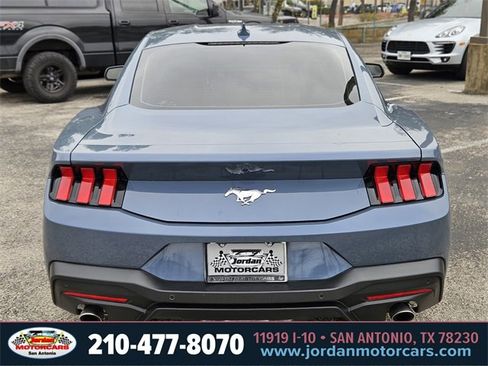 Used 2024 Ford Mustang Coupe image 4