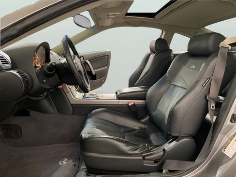 Used 2004 INFINITI G35 Coupe w/ Premium Pkg RWD image 10