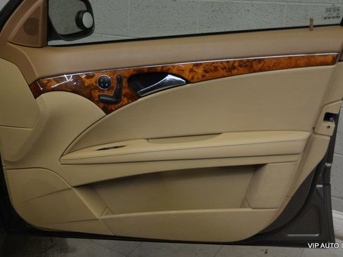 Used 2008 Mercedes-Benz E 320 BlueTEC Sedan image 8