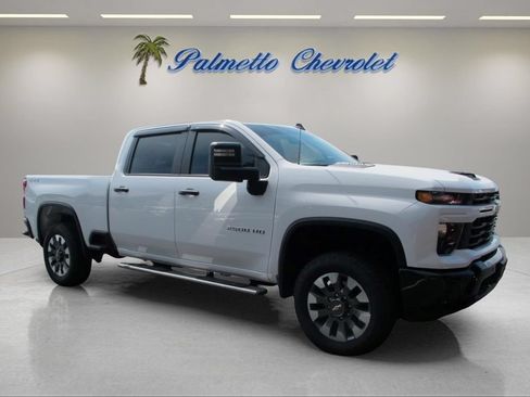Used 2025 Chevrolet Silverado 2500 Custom w/ Custom Value Package AWD/4WD image 1
