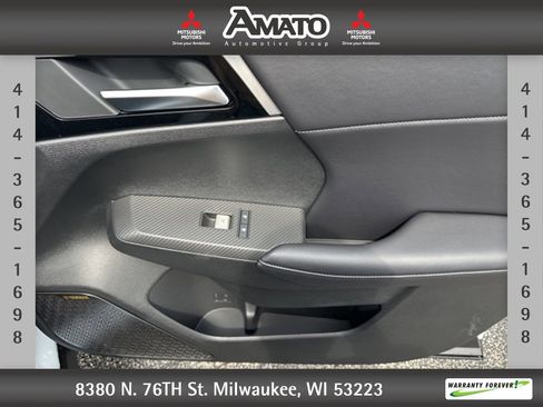 New 2025 Mitsubishi Outlander SE image 12