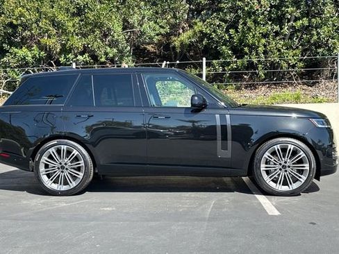 New 2026 Land Rover Range Rover SE image 6