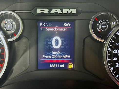 Used 2024 RAM 3500 Tradesman w/ Chrome Appearance Group image 15