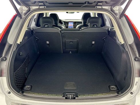 Used 2025 Volvo XC60 T8 Plus w/ Protection Package Premier image 23