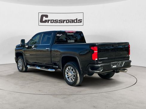 Used 2025 Chevrolet Silverado 2500 LT w/ Z71 Chrome Sport Edition image 3